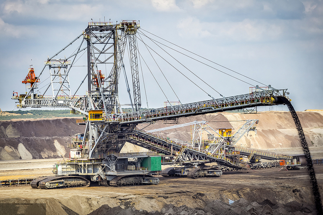  Горнодобывающий экскаватор 